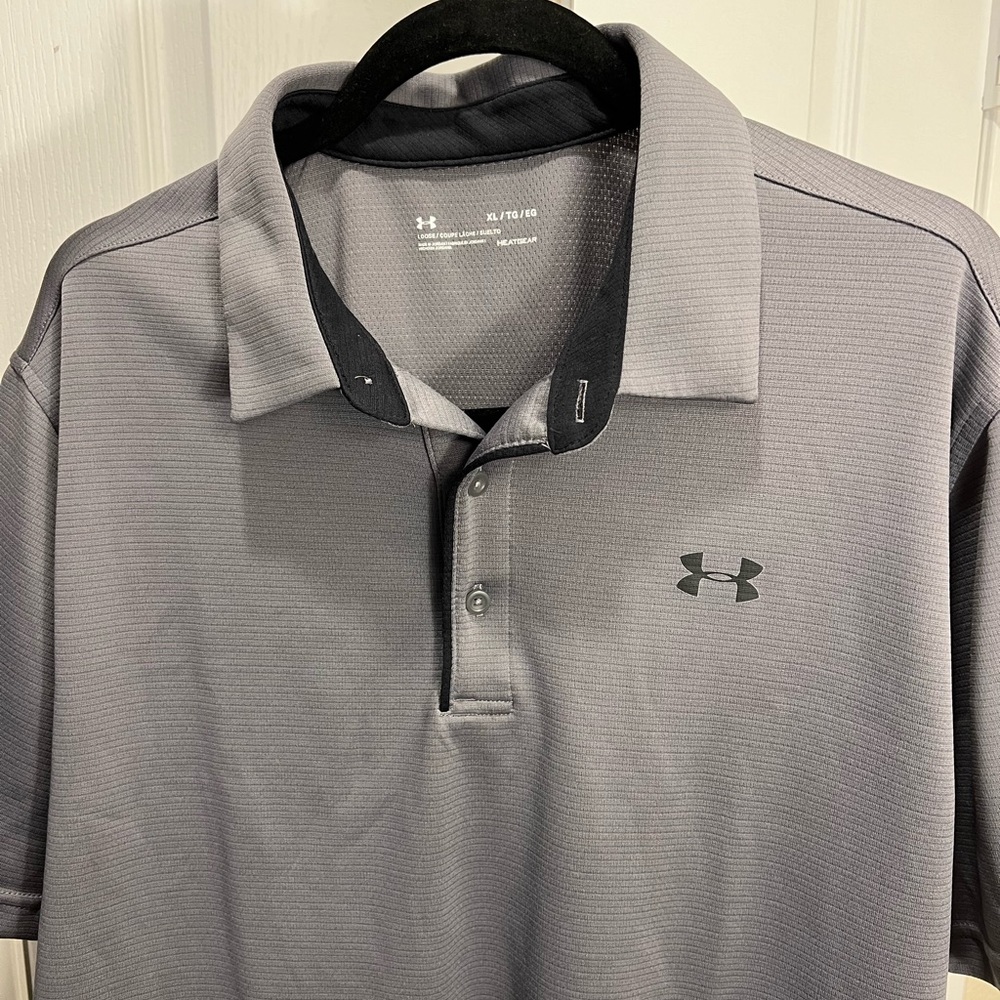Gray Under Armour Polo. Only worn once, excellent condition. Heat-Gear